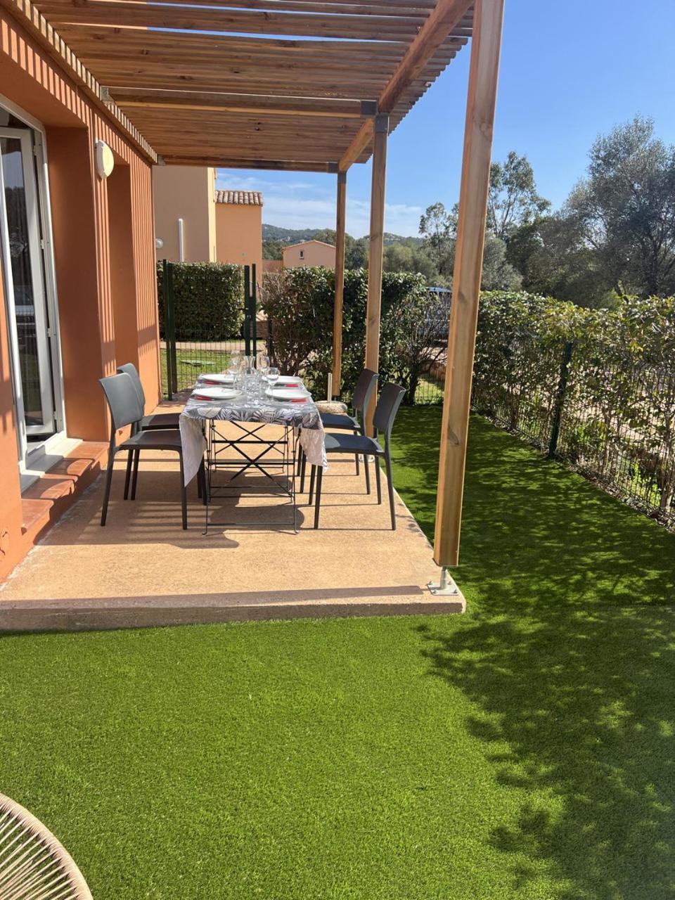 Mini Villa 4-6 Pers. Les Hameaux De Saint Cyprien Lecci Kültér fotó